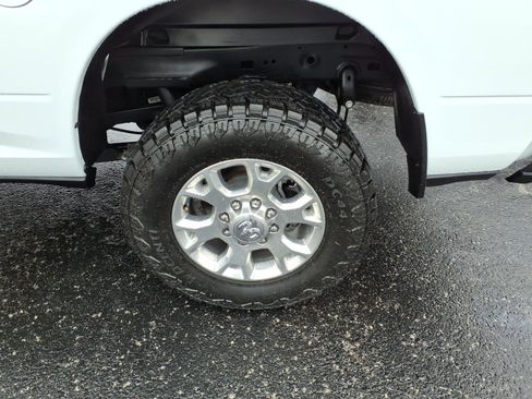 Used 2024 RAM 2500 Laramie AWD/4WD image 7