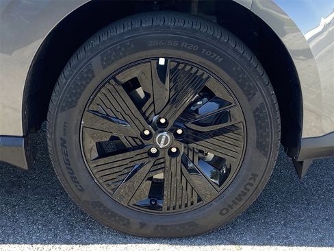 Certified 2025 Nissan Murano SV image 7