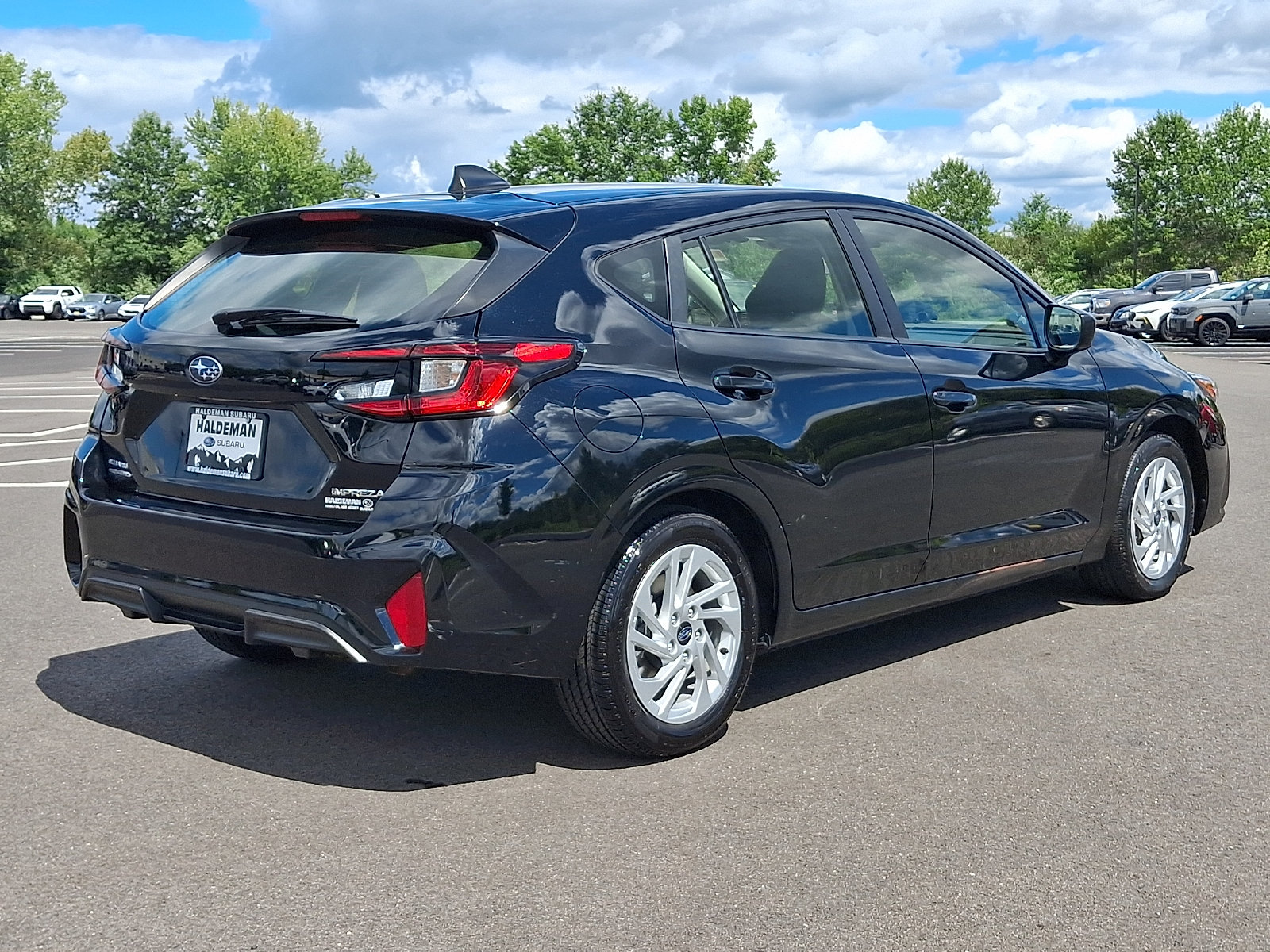 Certified 2024 Subaru Impreza 2.0i AWD/4WD image 7