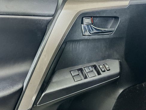 Used 2018 Toyota RAV4 XLE image 15