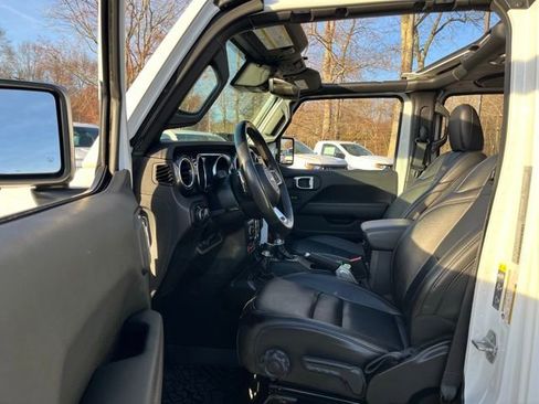 Used 2023 Jeep Wrangler Unlimited Rubicon 392 w/ Xtreme Recon 35" Tire Package AWD/4WD image 17