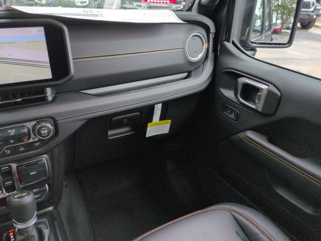 New 2027 Jeep Wrangler Unlimited Sahara AWD/4WD image 17