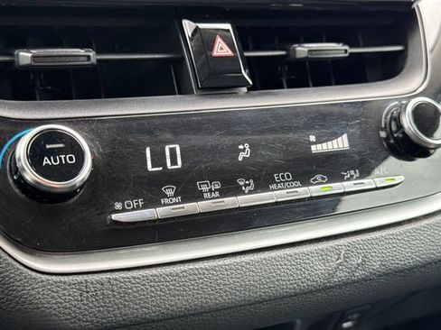 Used 2024 Toyota Corolla LE FWD image 28