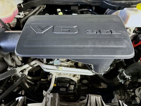 Used 2023 RAM 1500 Big Horn image 9