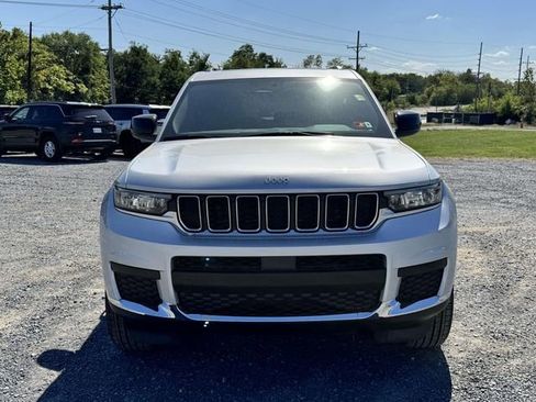 New 2025 Jeep Grand Cherokee L Laredo w/ Luxury Tech Group I AWD/4WD image 24