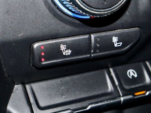 Used 2019 GMC Sierra 1500 Elevation w/ Elevation Value Package image 4