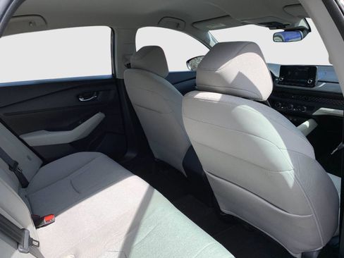 Used 2023 Honda Accord LX image 38