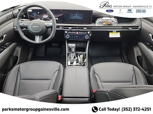 New 2025 Hyundai Santa Cruz Limited image 10