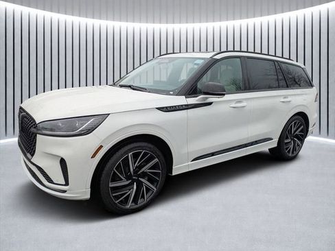 New 2026 Lincoln Aviator Black Label w/ Jet Appearance Package image 6