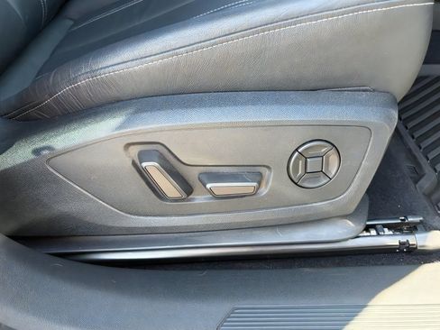 Used 2023 Audi Q4 e-tron Premium Plus w/ Premium Plus RWD image 35