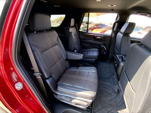 Used 2025 Chevrolet Tahoe High Country AWD/4WD image 20
