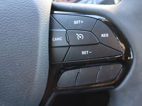 Used 2020 Jeep Cherokee Latitude Plus image 20