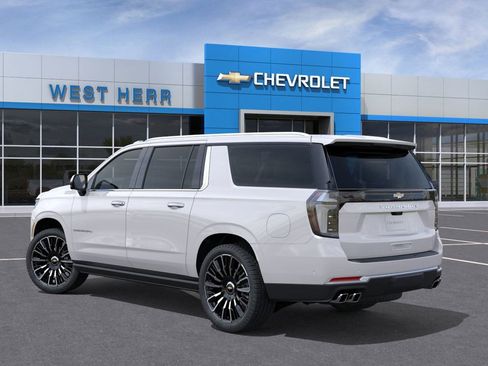 New 2025 Chevrolet Suburban High Country AWD/4WD image 3