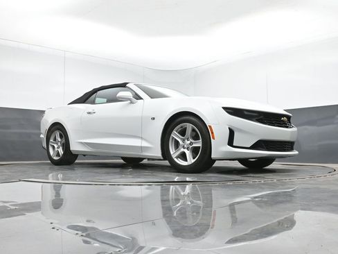 Used 2022 Chevrolet Camaro LT image 36