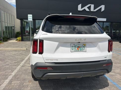 Used 2023 Kia Sorento X-Line EX image 14