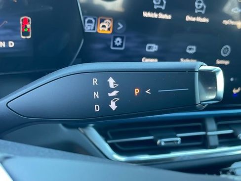 New 2026 Chevrolet Equinox EV LT w/ LPO, Tech Bronze Package FWD image 25
