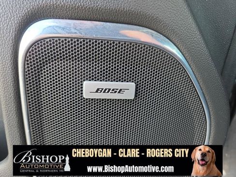 Used 2015 GMC Sierra 1500 SLT w/ SLT Crew Cab Value Package image 13