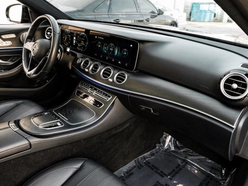 Used 2022 Mercedes-Benz E 350 Sedan image 12