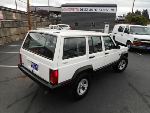 Used 1996 Jeep Cherokee 4WD 4-Door image 8