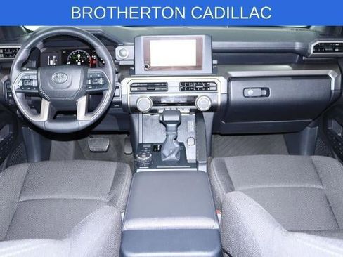 Used 2025 Toyota 4Runner SR5 AWD/4WD image 27