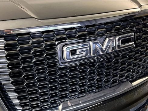 Certified 2023 GMC Yukon XL Denali Ultimate AWD/4WD image 29
