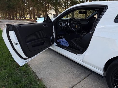 Used 2013 Ford Mustang Shelby GT500 image 41