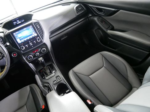 Used 2021 Subaru Crosstrek 2.5i Sport w/ Moonroof Package image 11