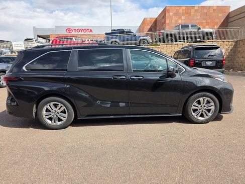 New 2023 Toyota Sienna XSE w/ XSE Plus Package AWD/4WD image 8