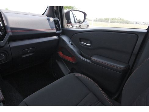 Certified 2025 Nissan Frontier PRO-4X w/ Pro Convenience Package AWD/4WD image 14