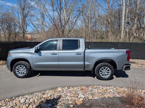 Used 2023 Chevrolet Silverado 1500 LT w/ Convenience Package II image 2