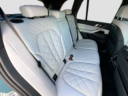 Used 2026 BMW X5 sDrive40i w/ Climate Comfort Package image 22