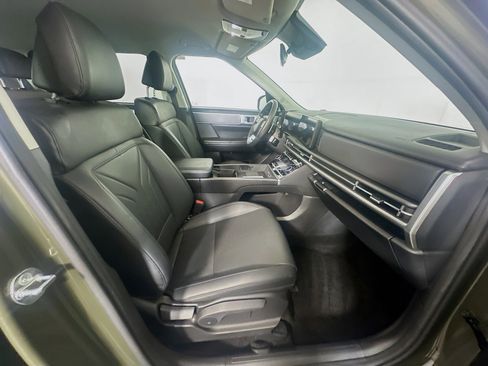 Used 2025 Hyundai Santa Fe SEL FWD image 34
