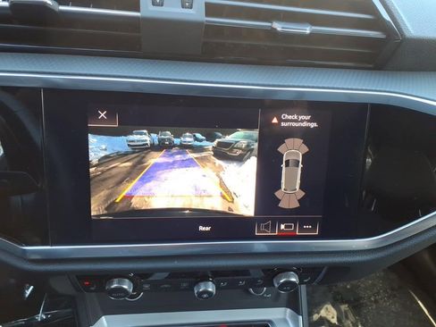 Used 2021 Audi Q3 2.0T Premium w/ Convenience Package image 15