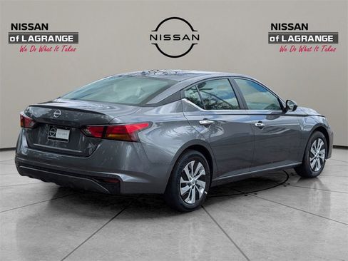 Certified 2025 Nissan Altima 2.5 S image 5