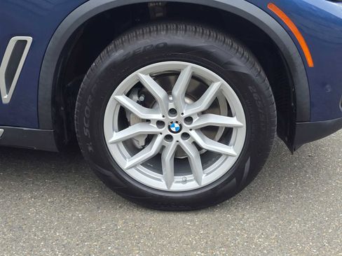 Used 2019 BMW X5 xDrive40i w/ Premium Package 2 AWD/4WD image 9