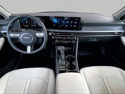 Used 2025 Hyundai Sonata SE FWD image 7