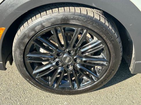 Used 2022 MINI Cooper 2-Door Hardtop image 9