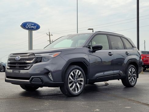 Used 2025 Subaru Forester Touring w/ Touring Package AWD/4WD image 8