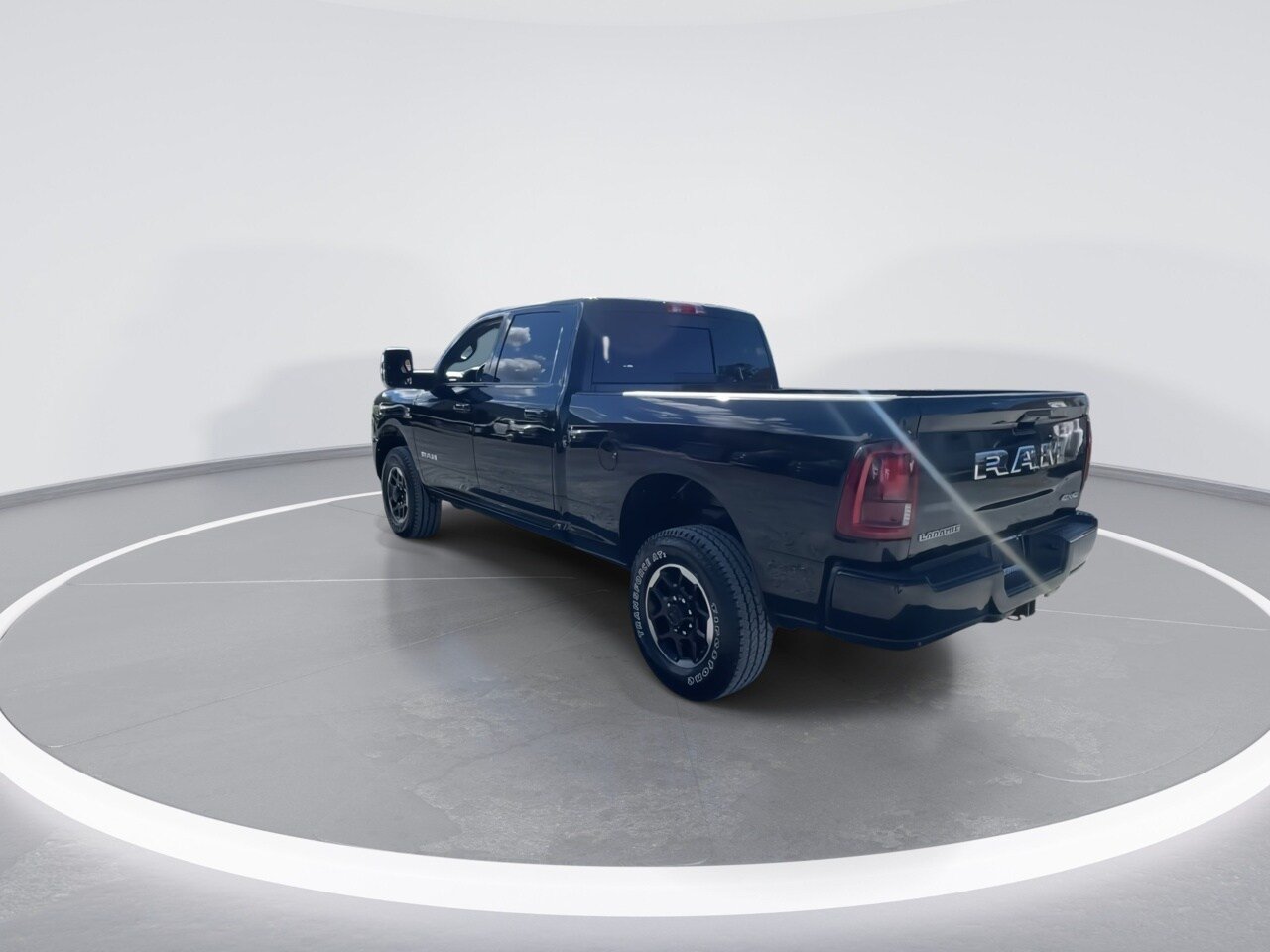 Used 2026 RAM 2500 Laramie AWD/4WD image 6