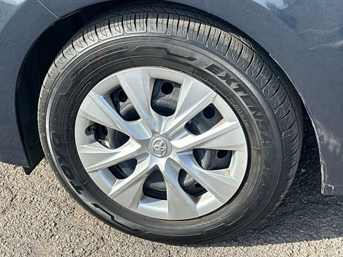Used 2014 Toyota Corolla LE FWD image 11
