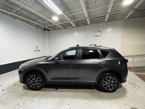 Used 2018 MAZDA CX-5 Touring w/ Preferred Equipment Package AWD/4WD image 3