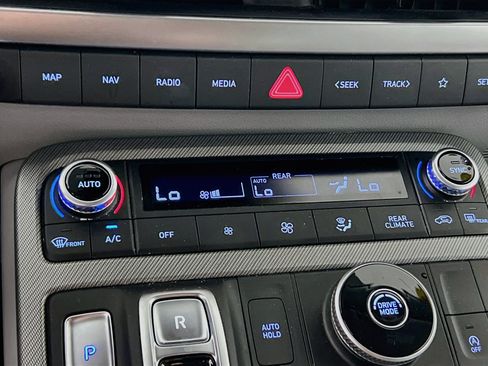 Used 2024 Hyundai Palisade SEL FWD image 26