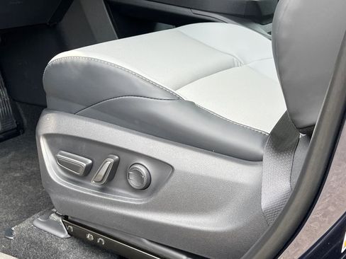 New 2026 Subaru Solterra Premium image 17