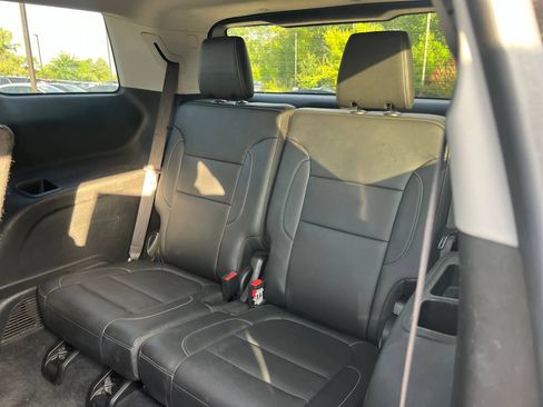 Used 2023 GMC Acadia SLT AWD/4WD image 20