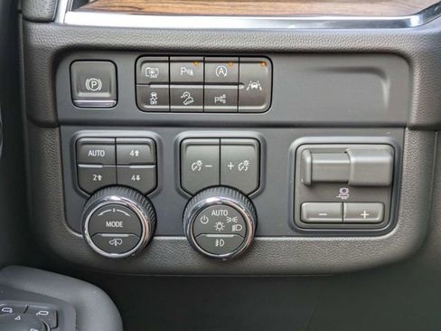 New 2026 Chevrolet Tahoe High Country AWD/4WD image 30