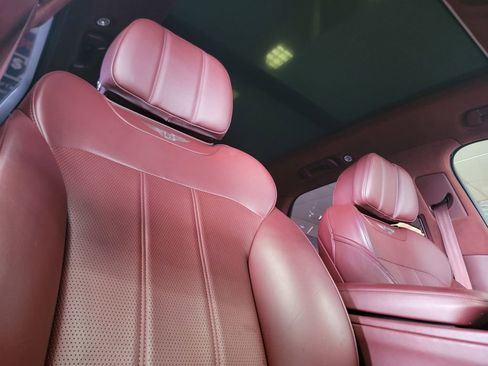 Used 2020 Bentley Bentayga image 26