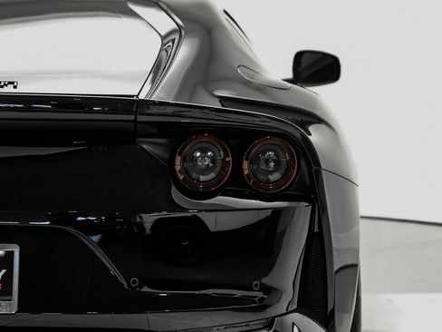 Used 2019 Ferrari 812 Superfast RWD image 46