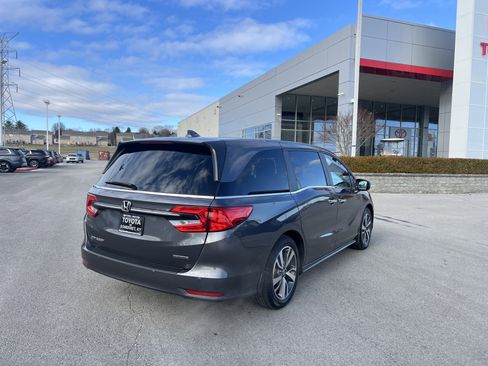 Used 2023 Honda Odyssey Touring image 5
