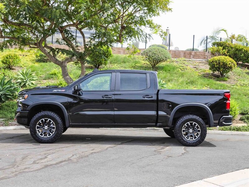 Used 2025 Chevrolet Silverado 1500 ZR2 AWD/4WD image 2