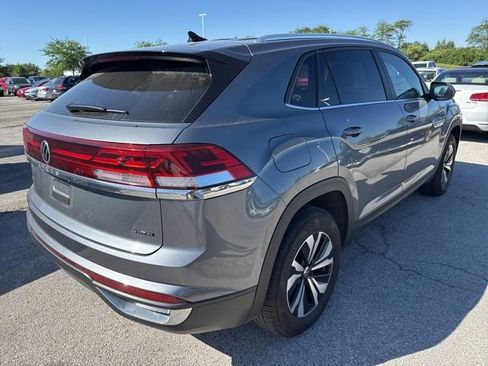 Certified 2025 Volkswagen Atlas Cross Sport SE AWD/4WD image 6